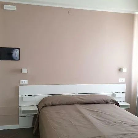 Marina Bay House 3* Rossano