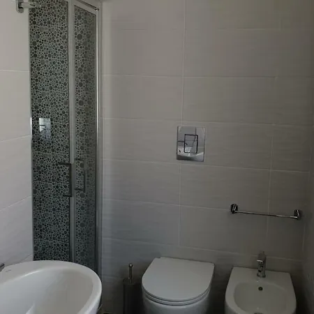 בית הארחה Marina Bay House 3*